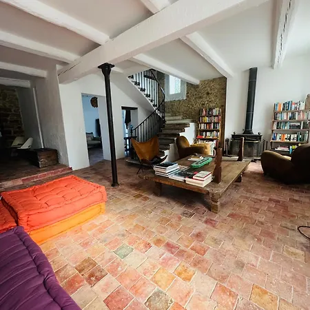 Semesterbostad Le Petit Chateau De Ginestas