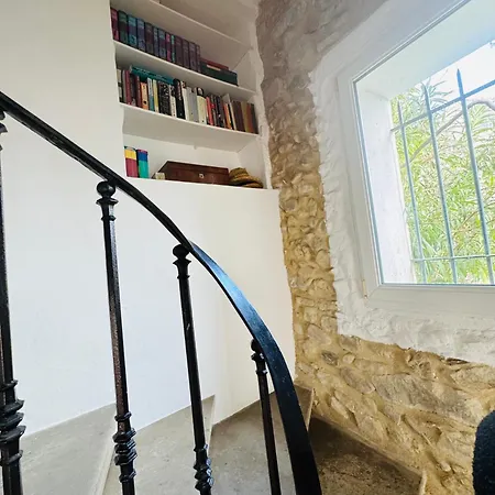 Le Petit Chateau De Semesterbostad *