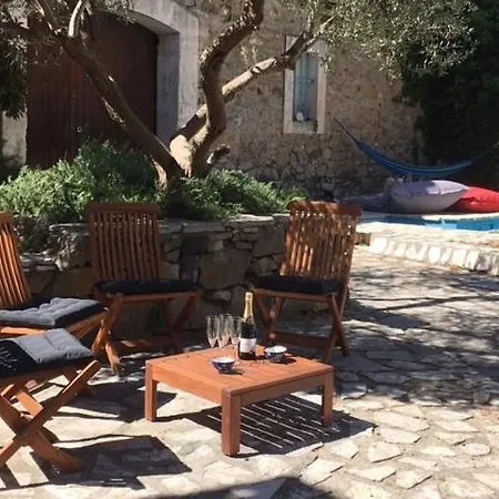 Holiday home Le Petit Chateau De *